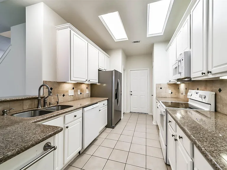 246 W Stedhill Loop — Photo 8