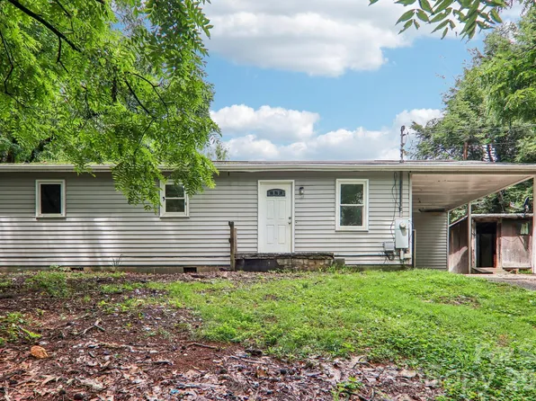 24 Bryson St, Waynesville, NC 28786