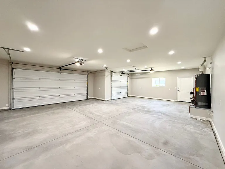 3676 N Valley View Dr — Photo 22