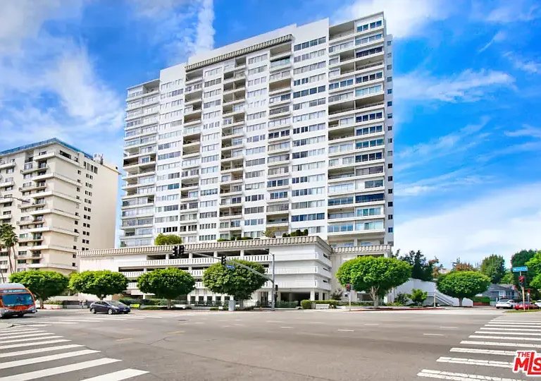 10501 Wilshire Blvd #2008 — Photo 12