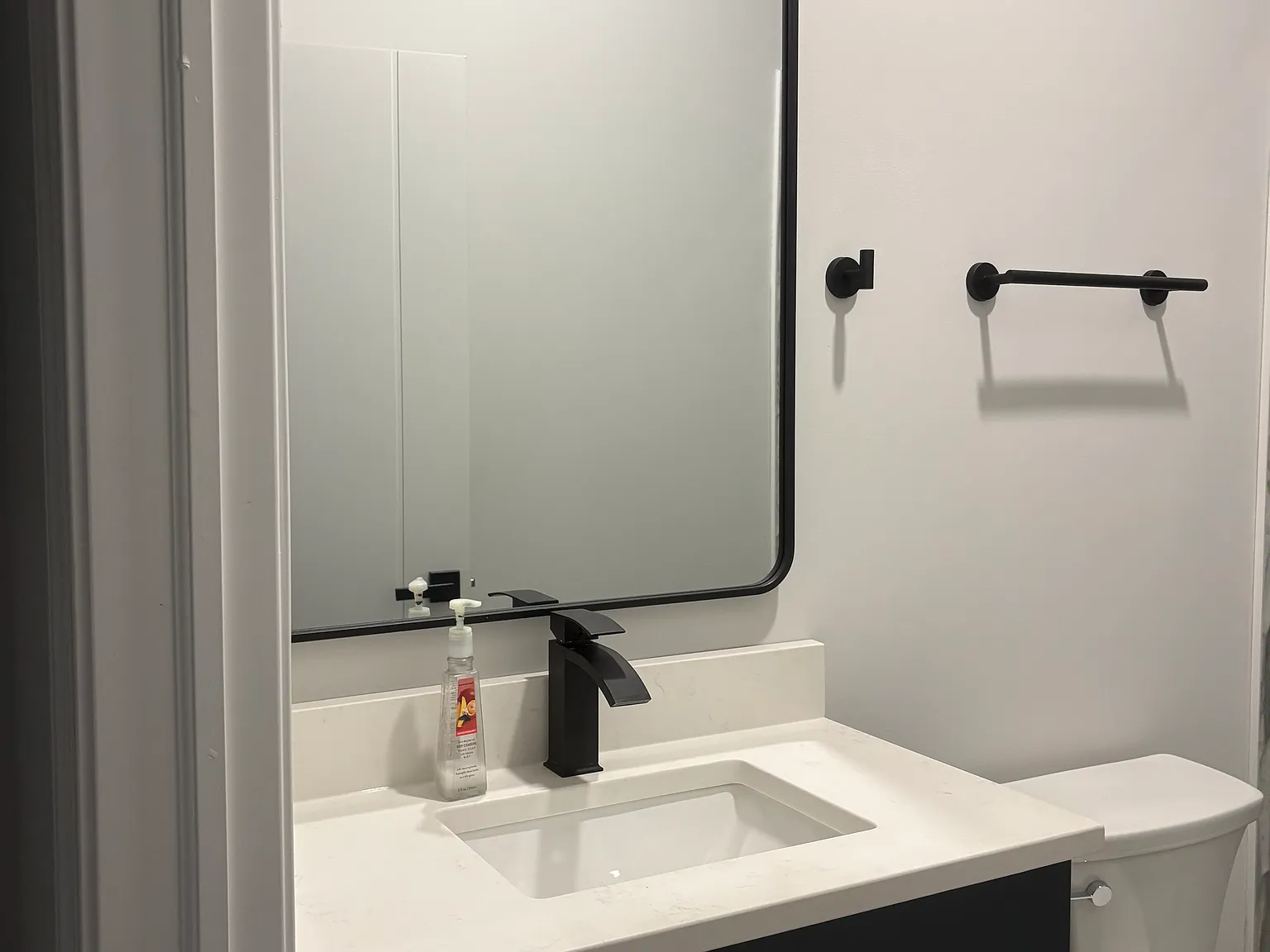 1 bed, 1700 sqft, $1,700 — Photo 4