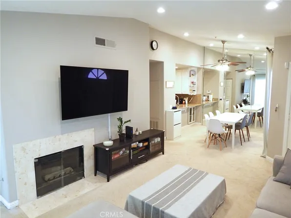 2960 Champion Way APT 809, Tustin, CA 92782