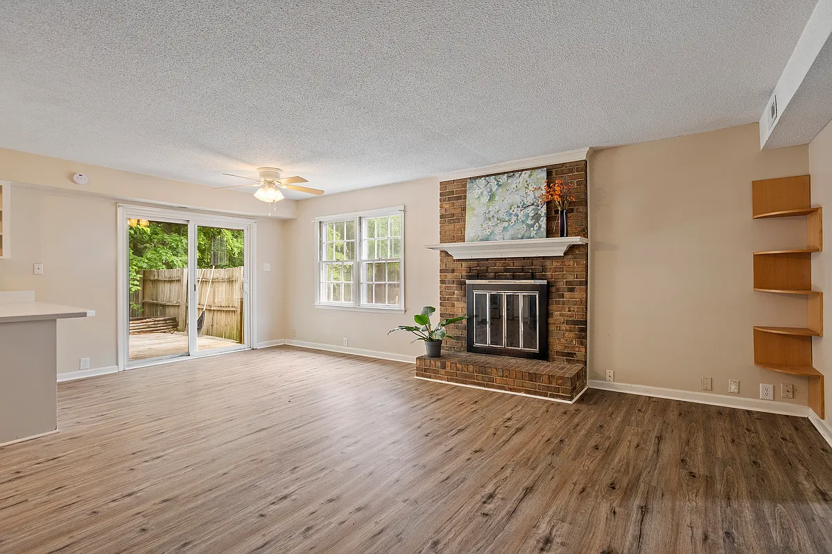 Building Photo - 1801 Quail Ridge Rd