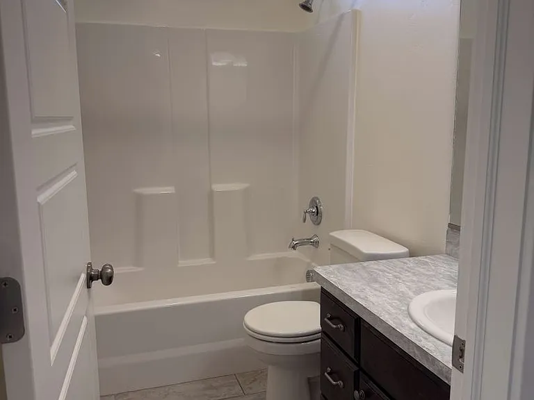 3395 Ventura Ave — Photo 9