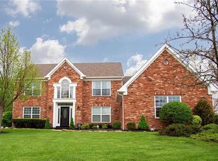 902 Joann Ct, Carmel, IN