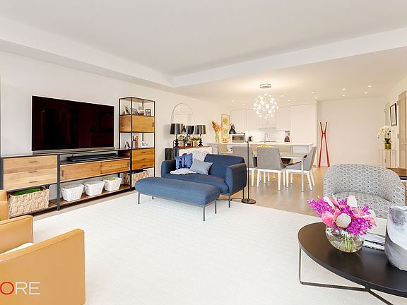 3rd image of 245 W 14th St #8A