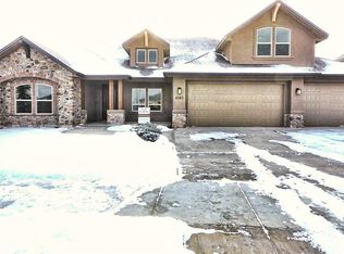 4221 Sugar Tree Dr, Meridian, ID 83646