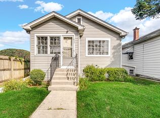 227 Englewood Ave, Bellwood, IL 60104