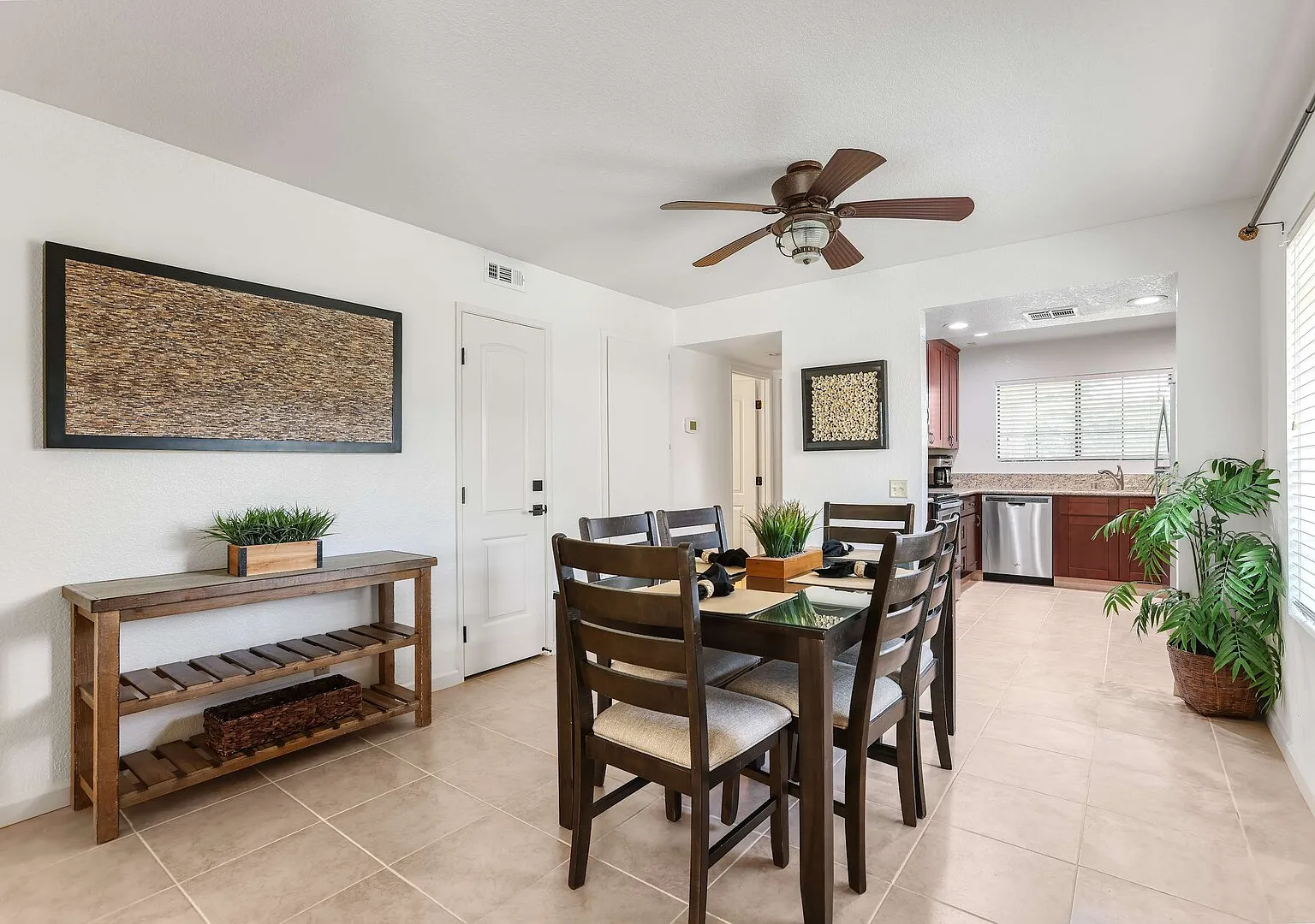 Ground-Floor Condo with Pool & Spa Access — Photo 3