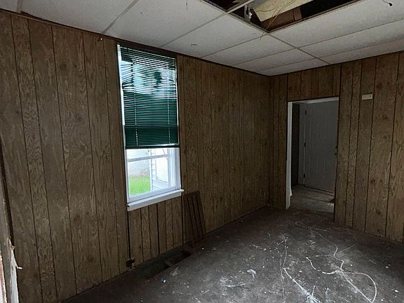 5th image of 706 Cedar St