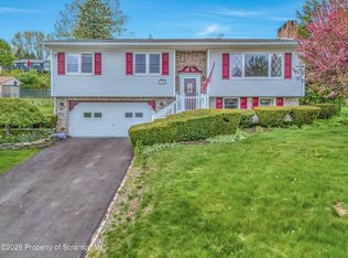 304 Carnation Dr, Clarks Summit, PA 18411