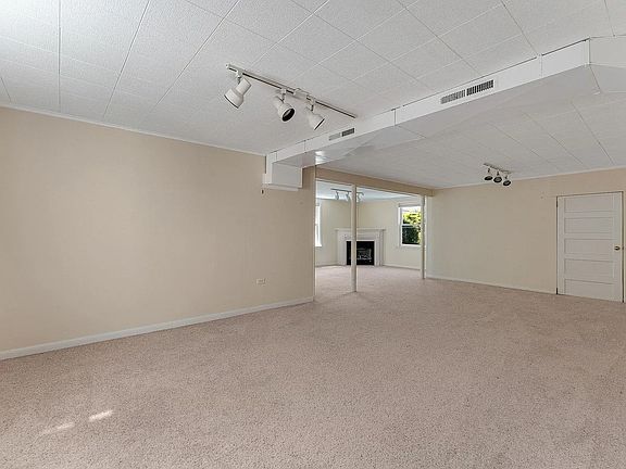 3rd image of 15 Appletree Ct #2
