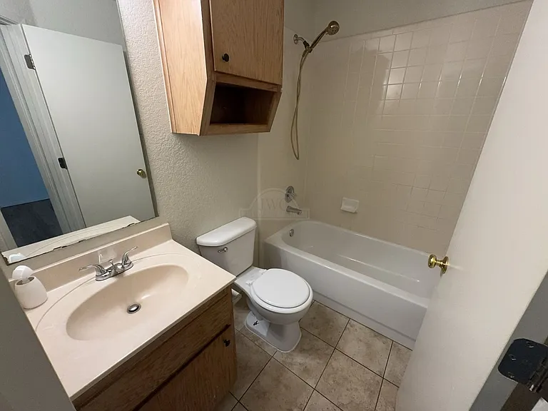 621 Deloris Dr — Photo 8