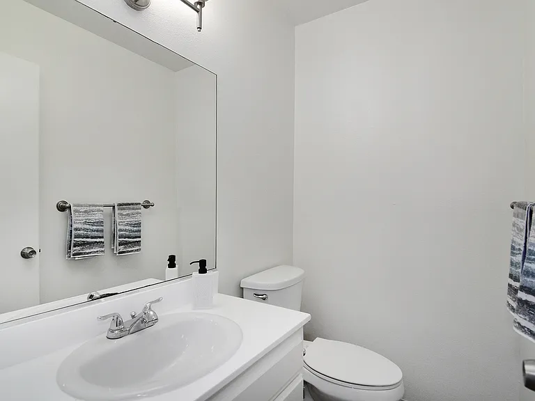 ZELZAH APARTMENTS — Photo 24