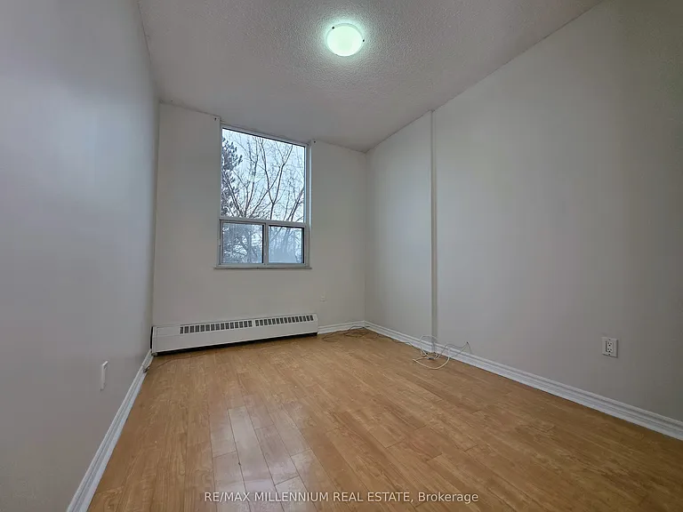 175 Hilda Ave #102 — Photo 18