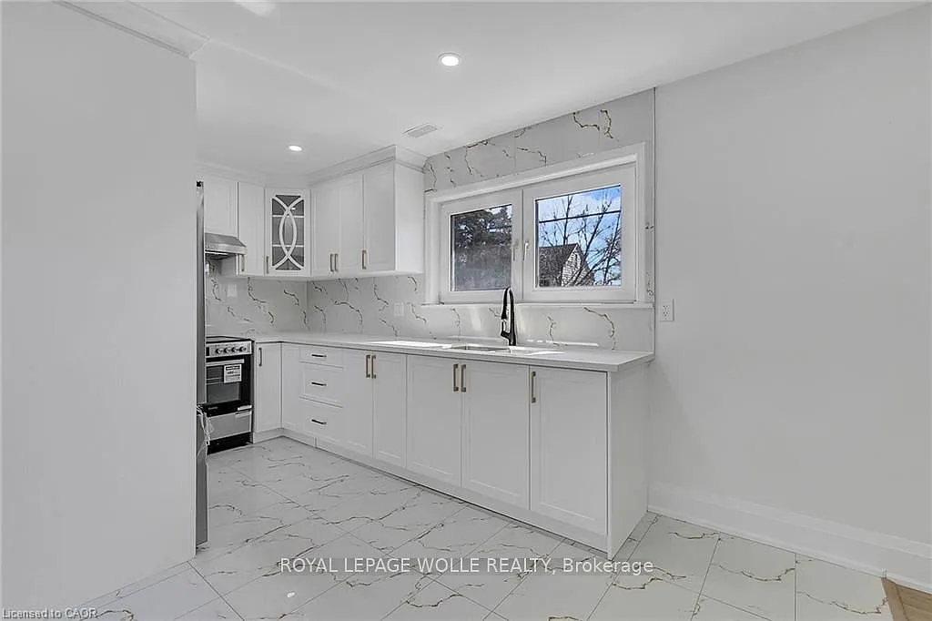 2 bed, $2,100 — Photo 2
