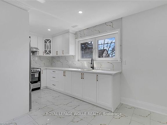 2nd image of 581 Lancaster St W #2