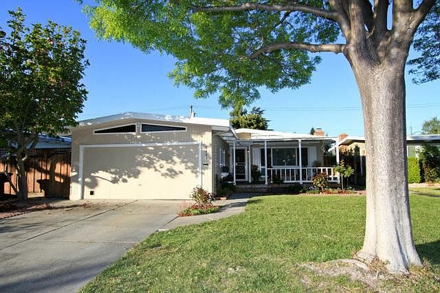1st image of 2494 Betlo Ave