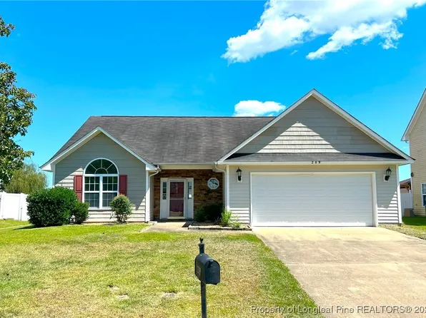 209 Saint George Dr, Raeford, NC 28376