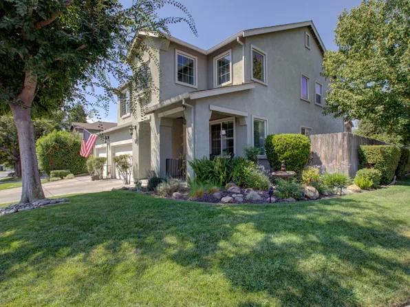 201 Waters Edge Dr, Waterford, CA 95386