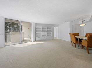 1300 NE Miami Gardens Dr APT 501E, Miami, FL 33179