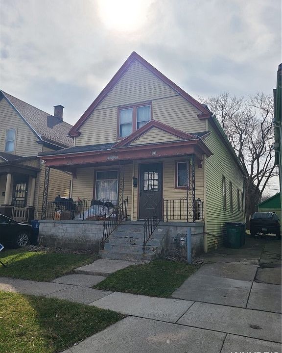 1st image of 605 Woodlawn Ave