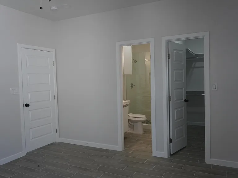 1004 Sugar Garden Ave #2 — Photo 9
