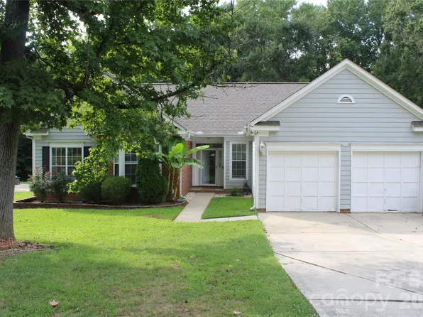 7508 Blythwood Ln, Charlotte, NC 28227