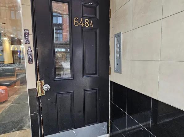 648A Yonge St #302, Toronto, ON M4Y 2A6