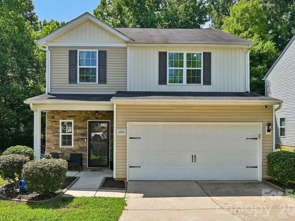 2206 Turtle Point Rd, Charlotte, NC 28262