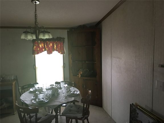5th image of 88 Fountain Lake Dr