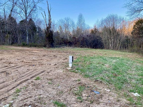 4th image of 1063 High Water Rd