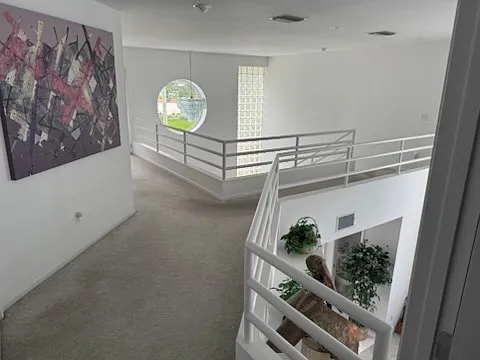 2910 W Bay Villa Ave — Photo 6