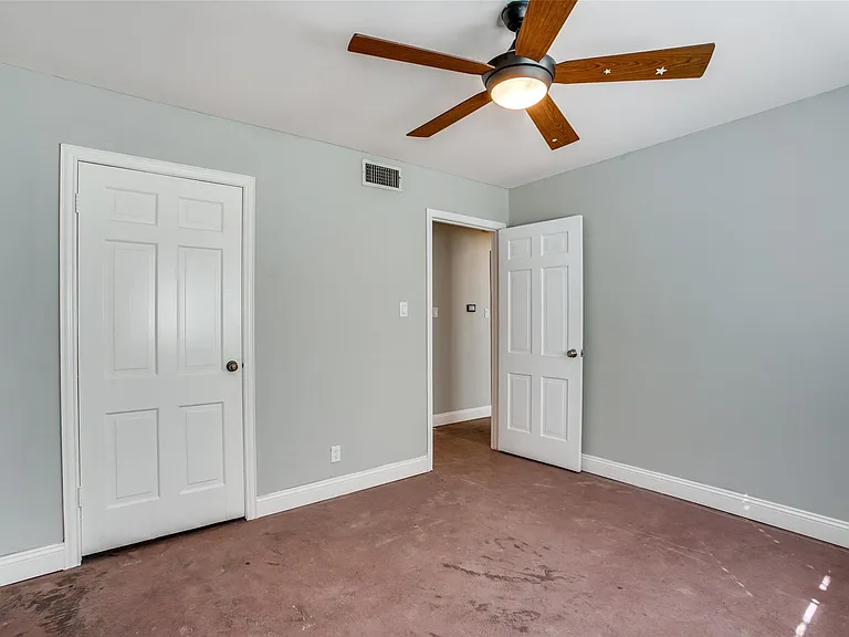 8503 Manhattan Dr — Photo 35