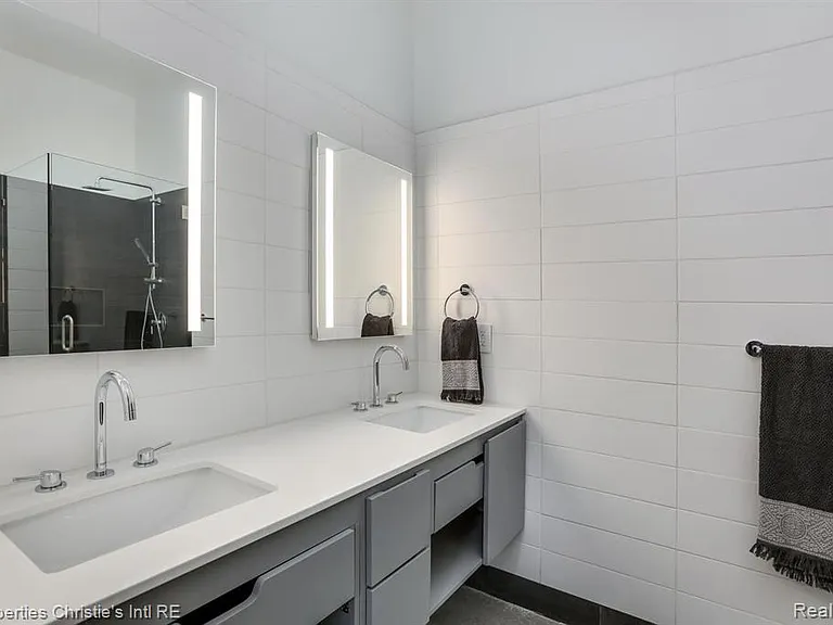 1454 Townsend St #205 — Photo 22
