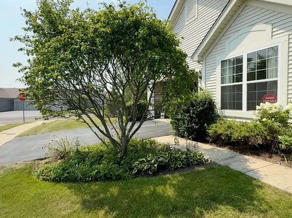 13140 Birmingham Ct, Beach Park, IL 60083