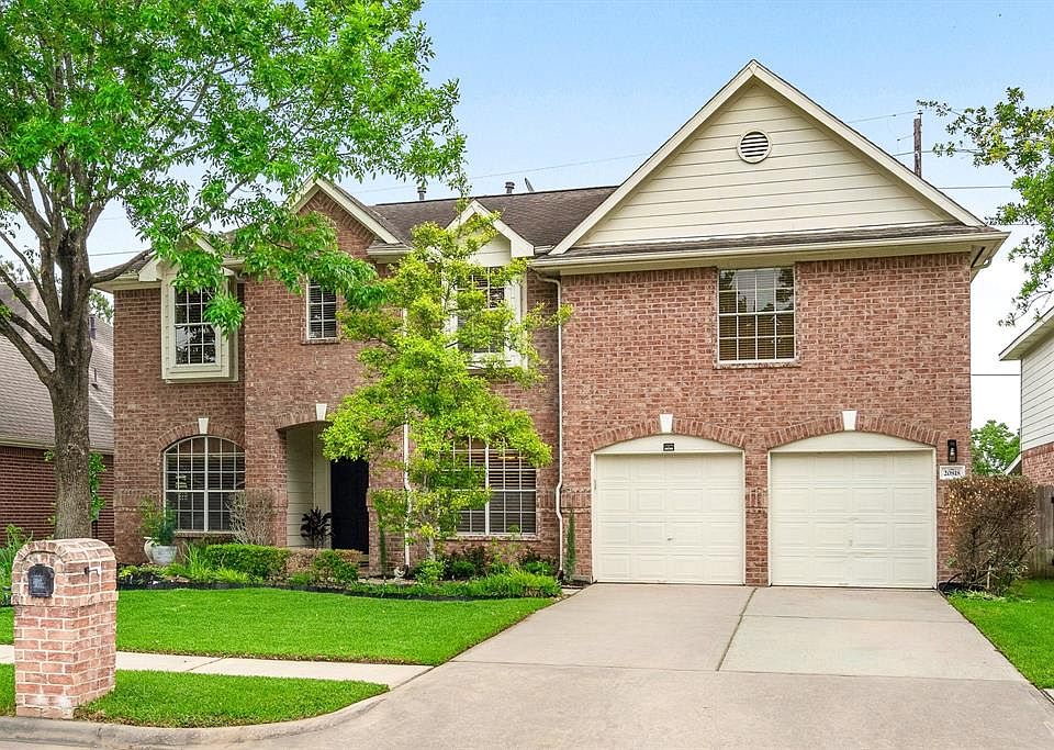Welcome Home to your new home at 20818 Deauville Dr.