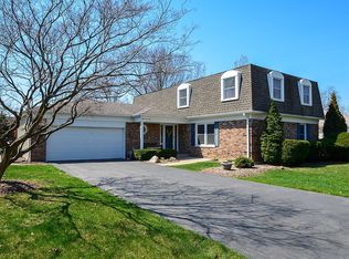 813 W Gilbert Rd, Palatine, IL 60067