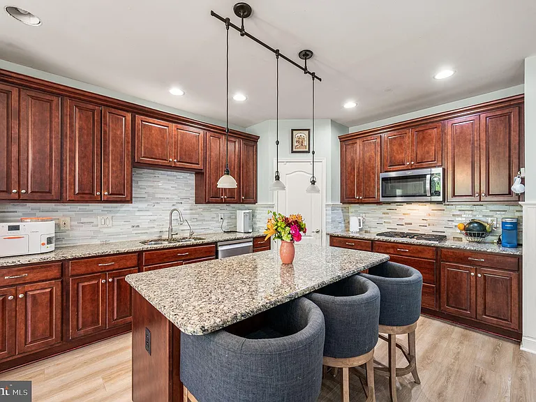 2413 Copper Creek Rd — Photo 14