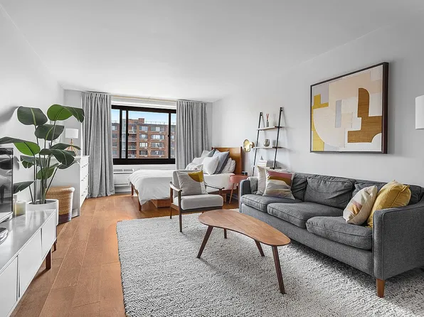 185 Hall St APT 1402, Brooklyn, NY 11205