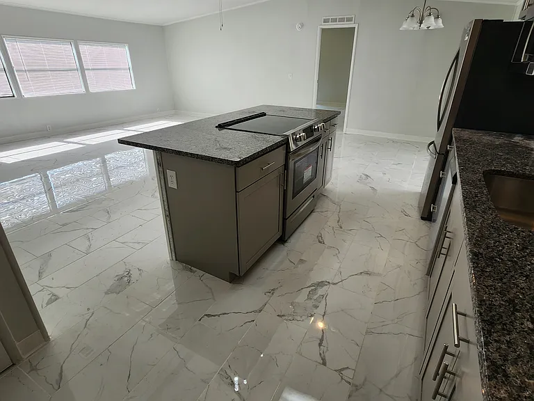 2029 Warwick Hills Dr — Photo 5
