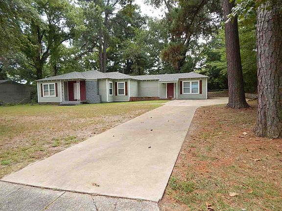 2nd image of 906 Noel Dr