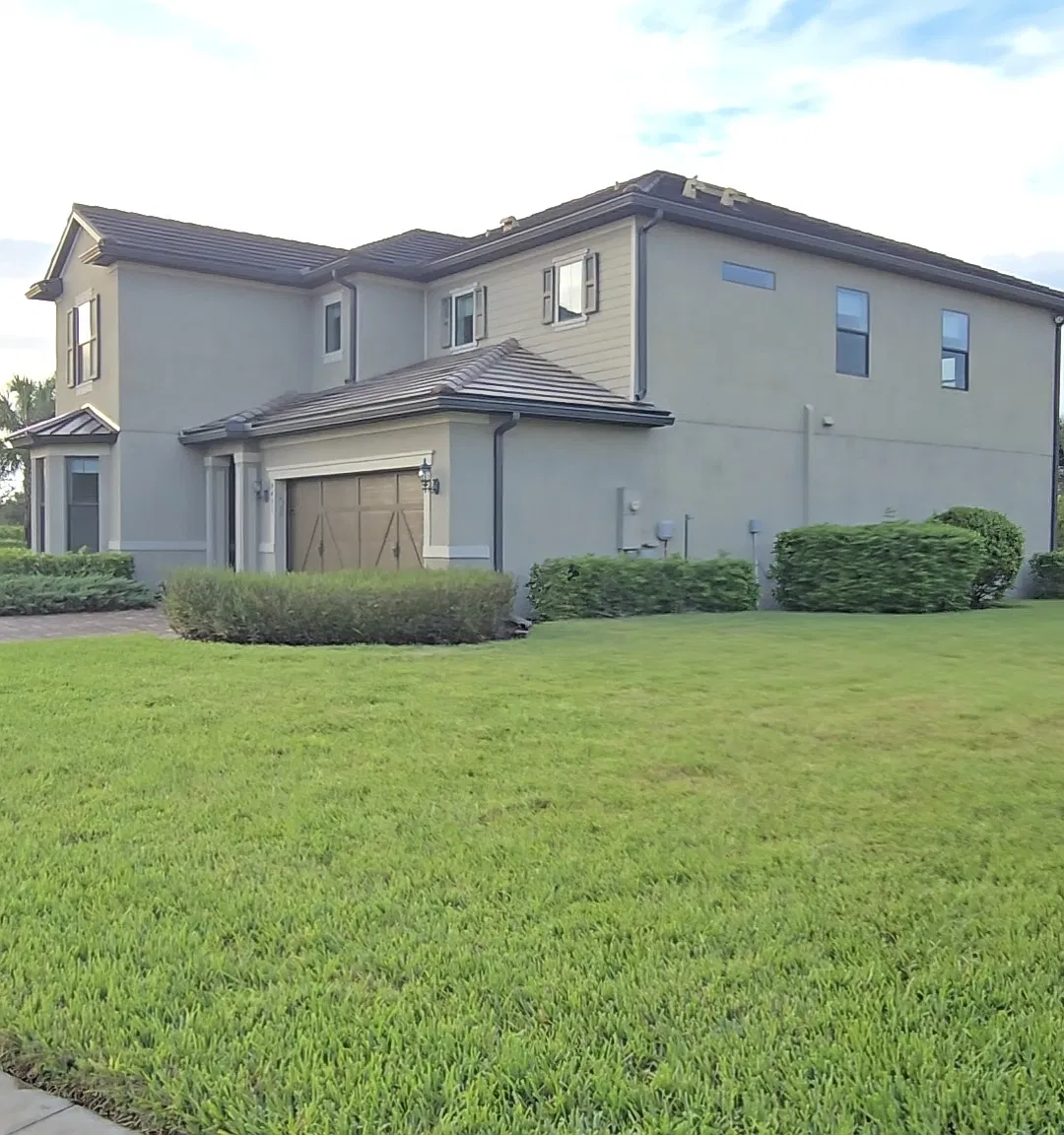 4 bed, 2816 sqft, $9,500 — Photo 1