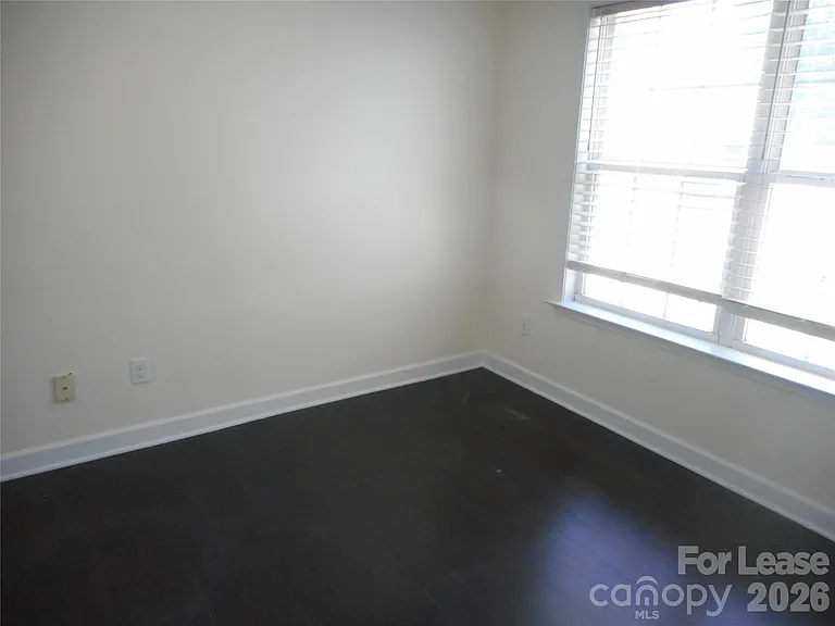 1128 Steele Meadows Dr — Photo 19