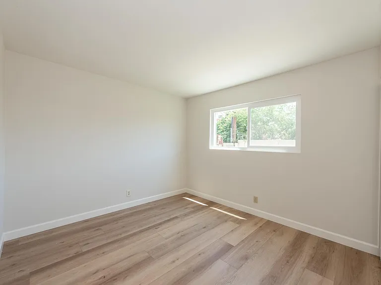 16752 Leafwood Cir — Photo 9