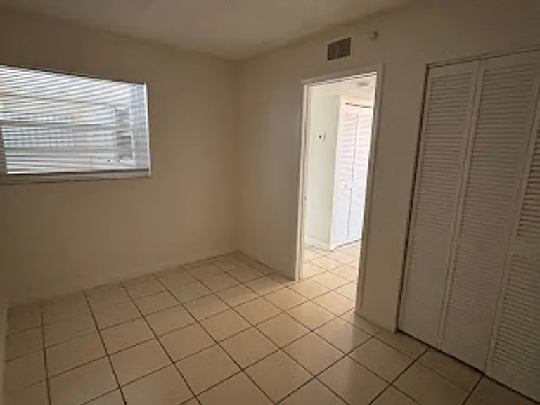 424 SW 12th Ave — Photo 10