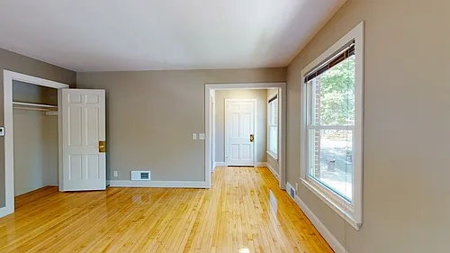 Building Photo - 2941 Monroe St #2