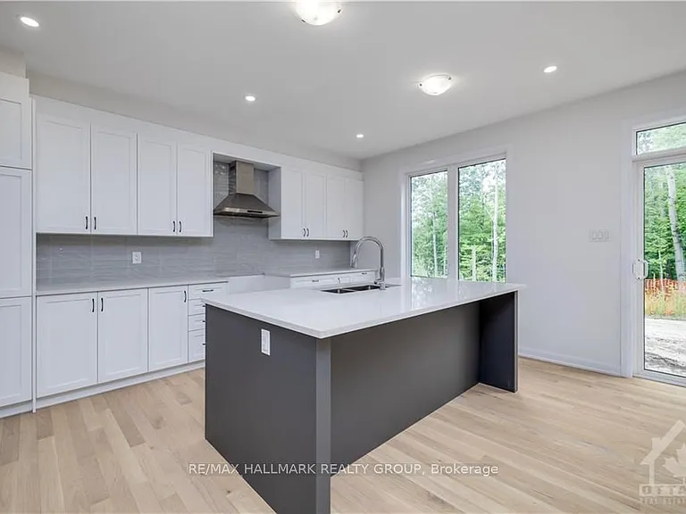 177 Lynn Coulter St — Photo 11