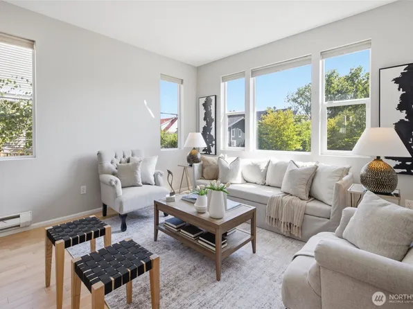 7624 39th Avenue S, Seattle, WA 98118