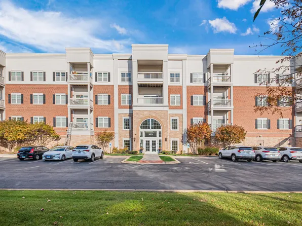 3975 Idlewild Ln Unit 305, Naperville, IL 60564